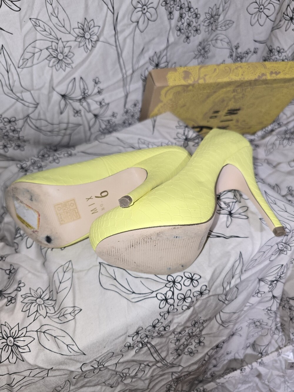 Mix No. 6 Women’s Yellow Platform Pump - Picture 2 of 5